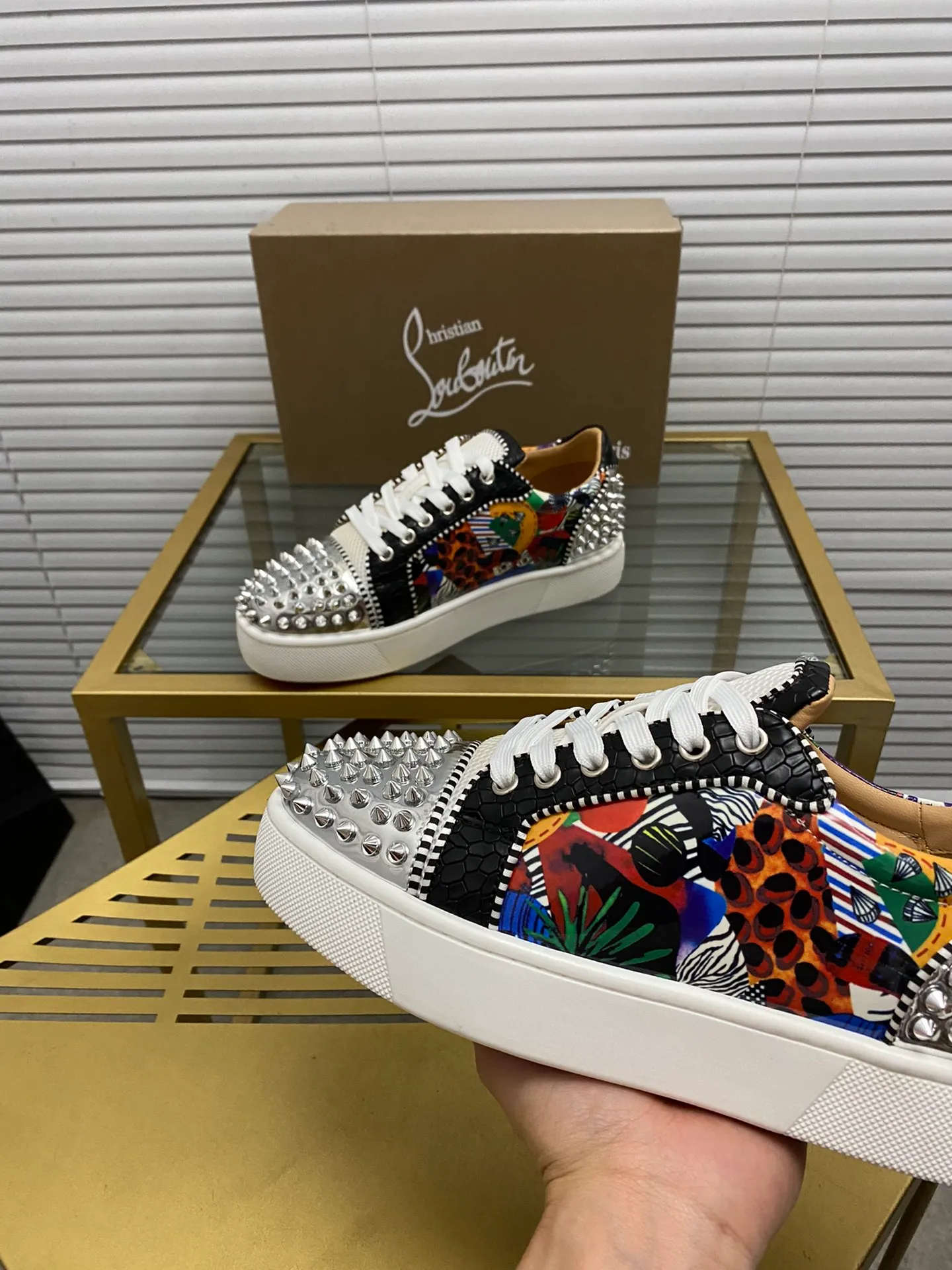 (Customized model) Ex-factory price is 600. christian louboutin (CL red sole shoes) counter series, casual sneakers for couples 📢 📢 📢 Exclusive hot style release 🎈🎈💪 Movable latex feet 👻 Finished outsole line [Proud] 😝Female 35-40# Male 38#-46, global supply😝 [Top version]: Original imported genuine leather upper, top original leather lining, original molded TPU outsole, original 1:1 detail processing, original shoe last,